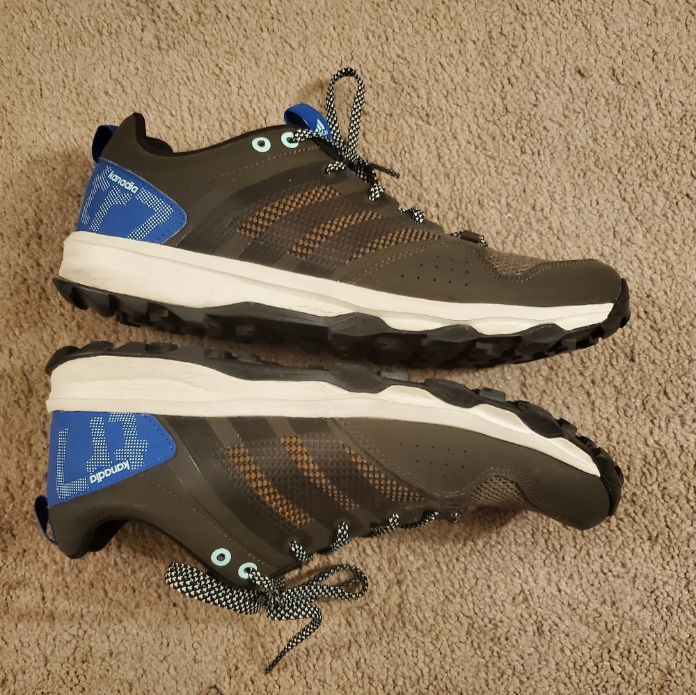 Adidas Sneakers